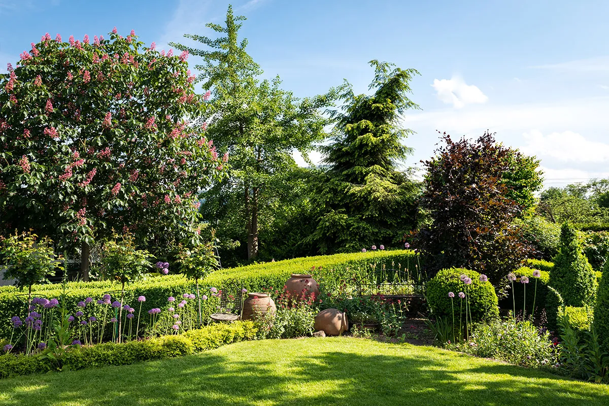 Musteranlage Garten auf dem Kremer-Betriebsgelände in Großheubach
